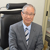 岸所長写真